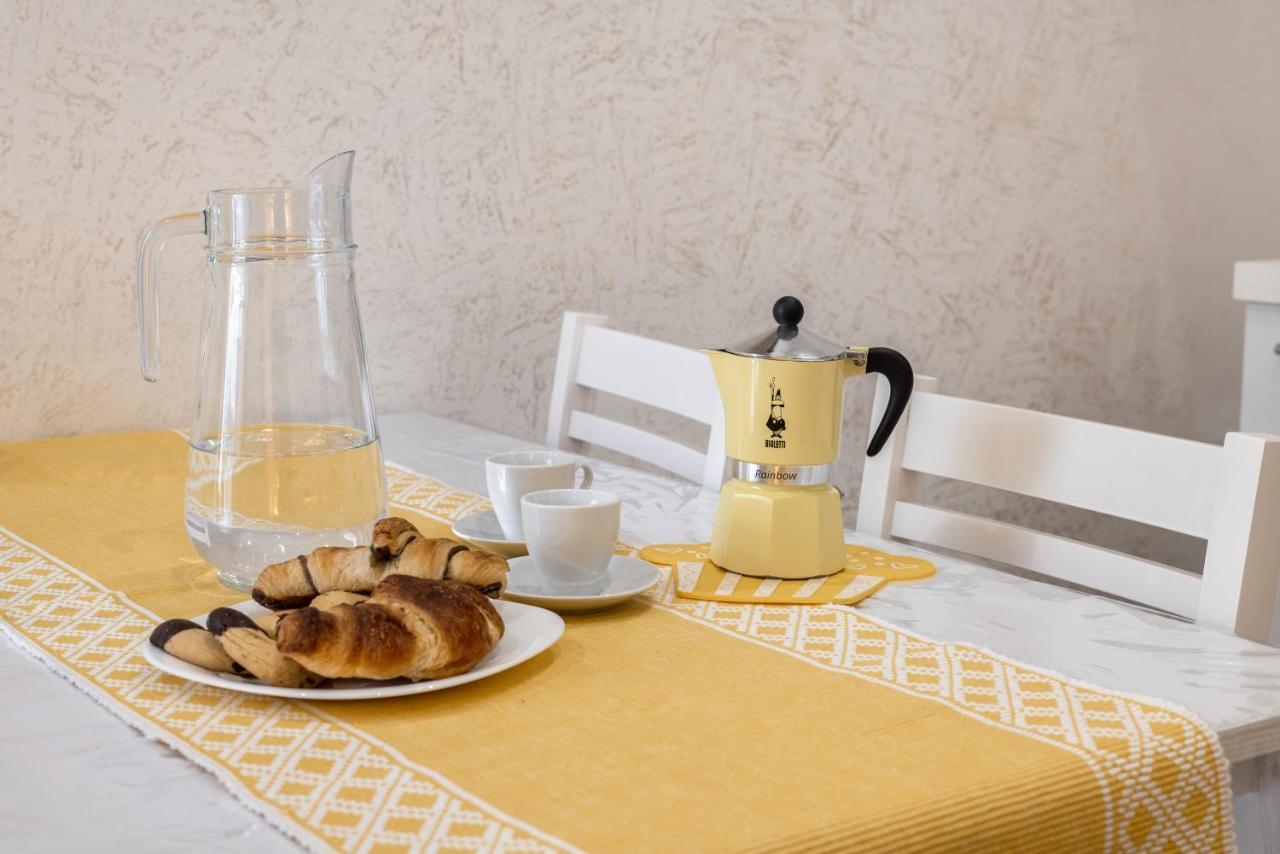 Yhellow Home Comfy Apartment Bari Extérieur photo